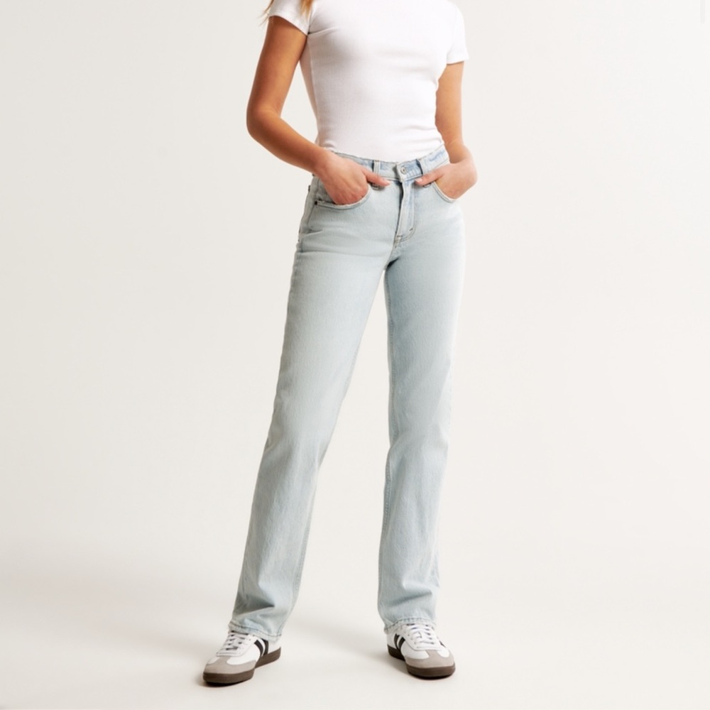Abercrombie & Fitch mid rise 90s straight jeans NWOT